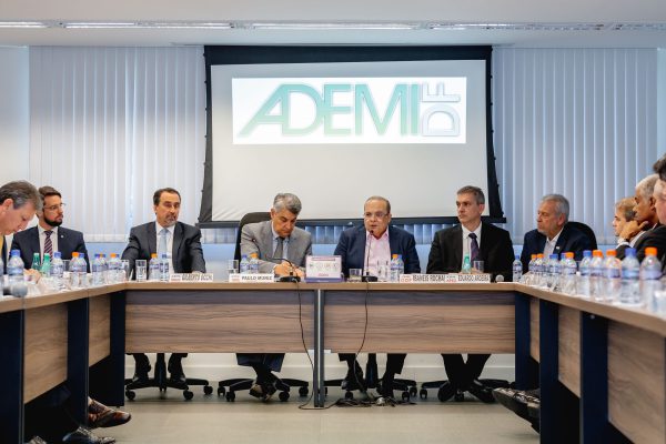 A Ademi-DF Recebe o Governador do Distrito Federal, Ibaneis Rocha