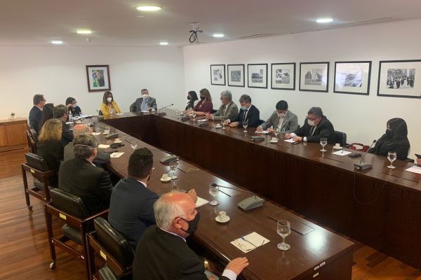 NO PALÁCIO DO PLANALTO, ADEMI DF PARTICIPA DE REUNIÃO PARA DISCUTIR OS REFLEXOS DA CRISE SOBRE O COMÉRCIO E SERVIÇOS