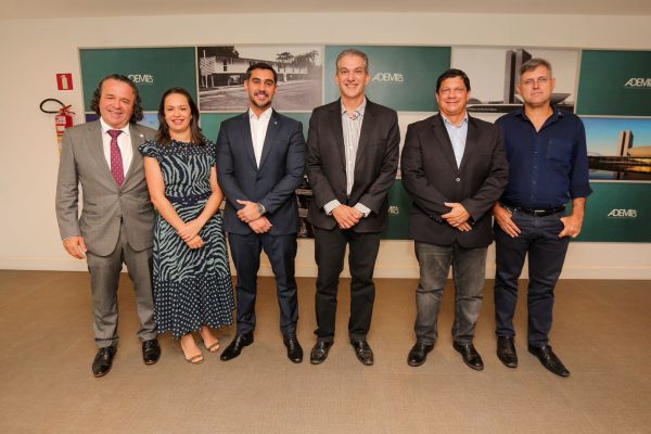 ADEMI DF E SINDUSCON-DF DÃO BOAS-VINDAS A TITULAR DA SEDUH E DISCUTEM PROJETOS PARA EXPANSÃO ORDENADA DO DF