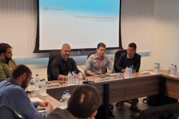 ADEMI DF DISCUTE COM A NEOENERGIA FORNECIMENTO DE ENERGIA PARA O BAIRRO NOROESTE