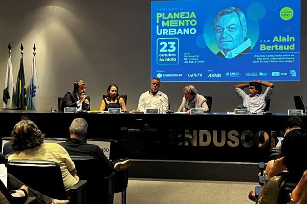 EVENTO SINDUSCON-DF | ESPECIALISTA INTERNACIONAL, ALAIN BERTAUD DEFENDE REVISÃO  DO TOMBAMENTO DE BRASÍLIA