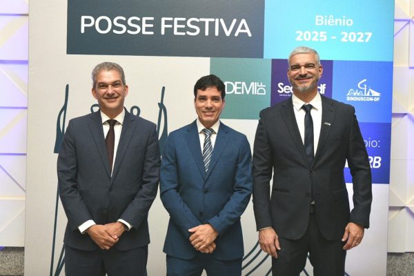 Em posse prestigiada, ADEMI-DF, SECONCI-DF e Sinduscon-DF celebram  diretorias para o biênio 2025/2027
