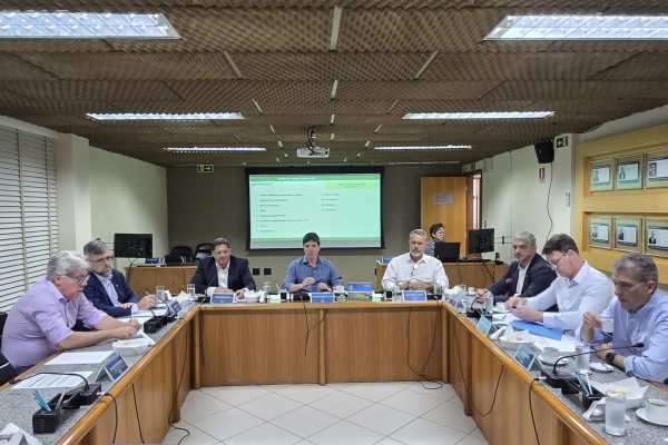 Entidades defendem ocupação regular e desenvolvimento de novas áreas em encontro com a Terracap